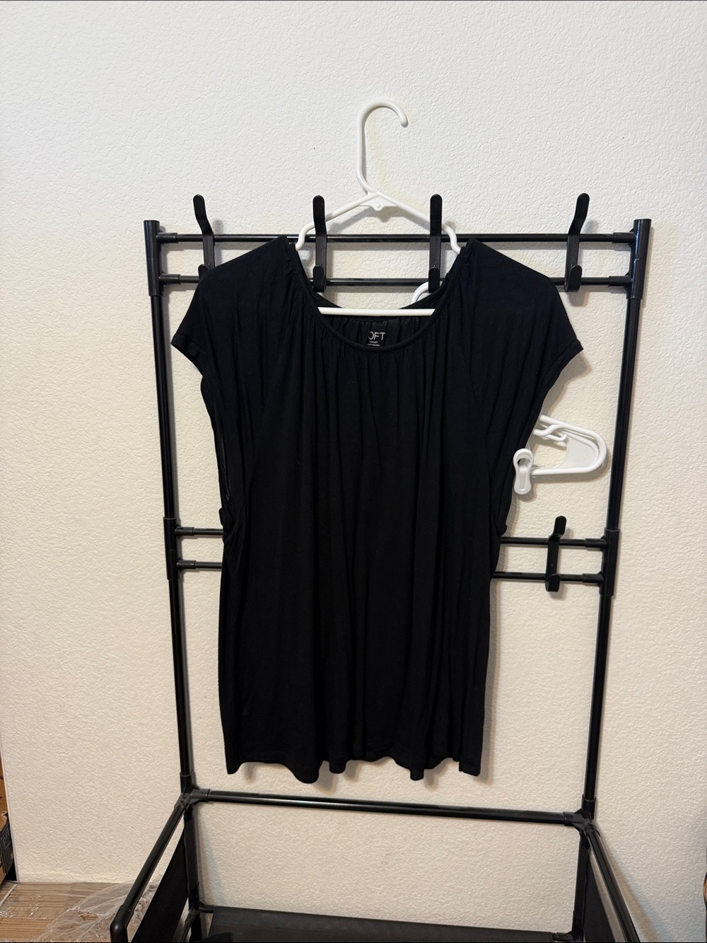 LOFT Black Short Sleeve Round Neck Top